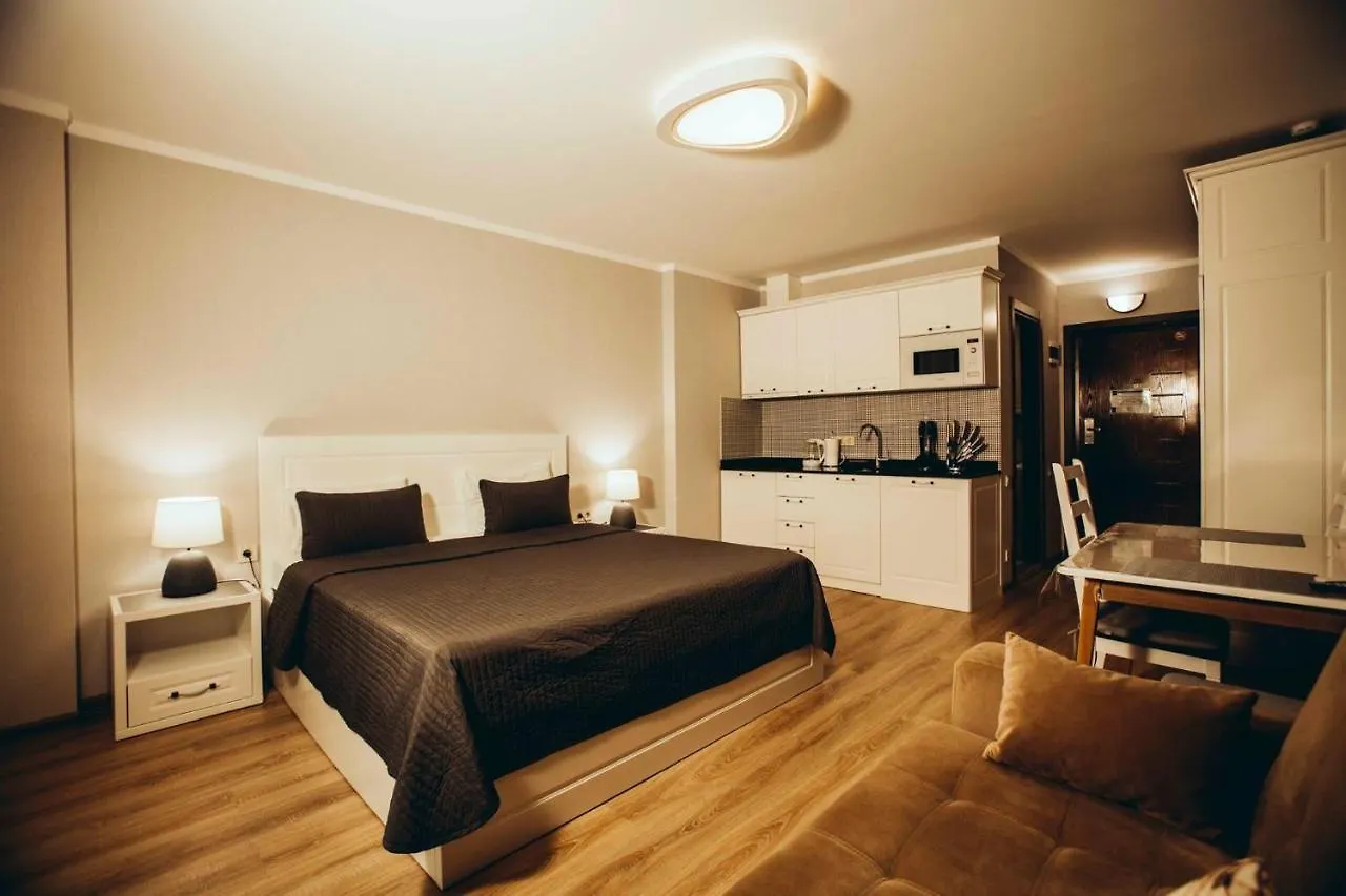 Deluxe Apartments On First Line Батуми
