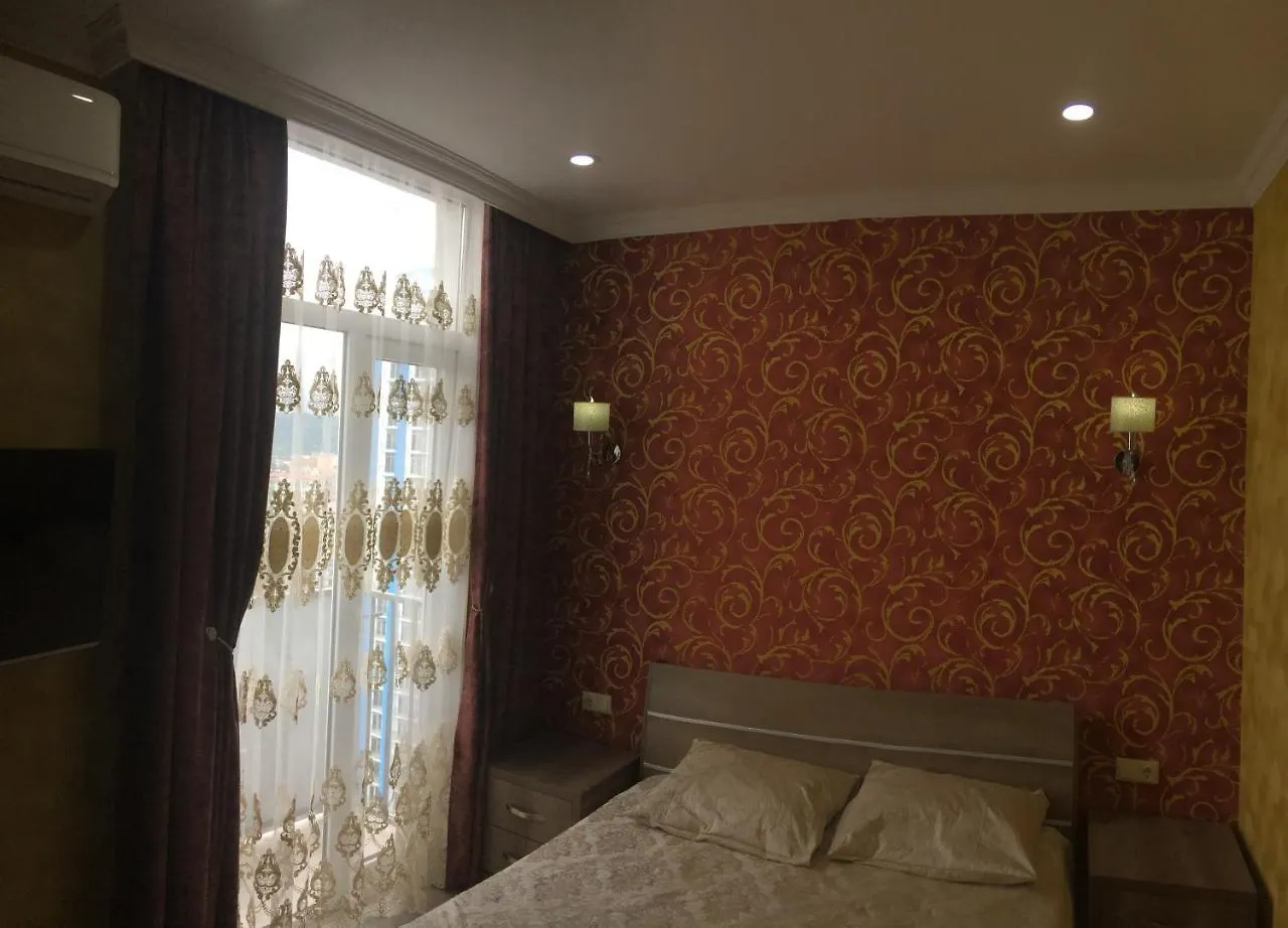 Deluxe Apartments On First Line Батуми
